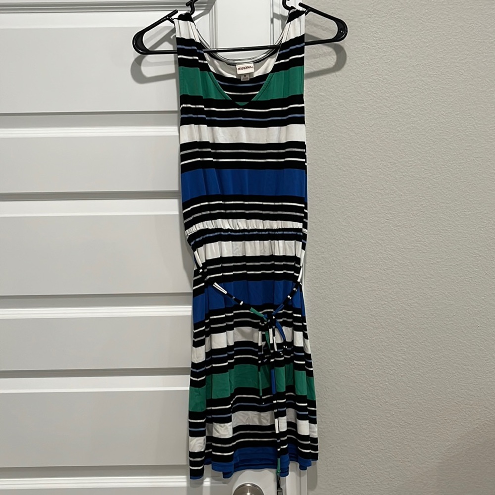 Sleeveless dress